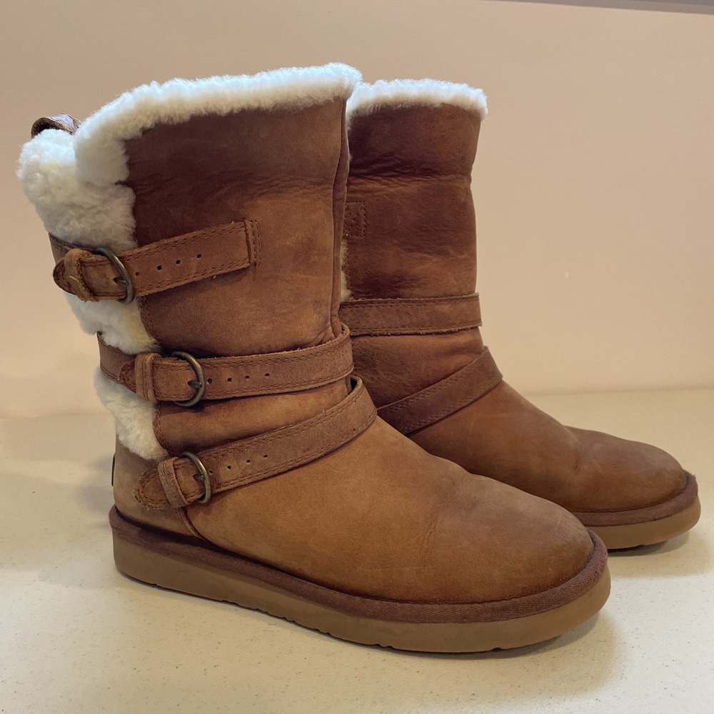 UGG Australia Beckett Boots Womens Size 7 Light Brown Suede Shearling Buckle - Picture 1 of 16